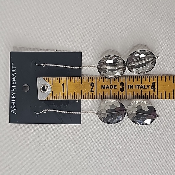 AS Diamond Cut Silver Gray Crystal Drop Earrings - Picture 10 of 11